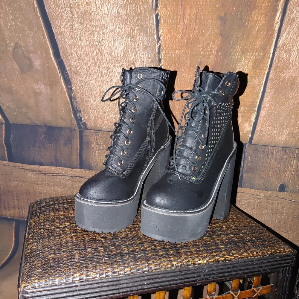 Platform boots - Picture 3 of 9